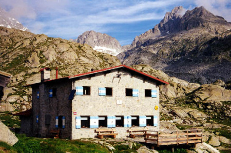 Rifugio Segantini in Val Rendena